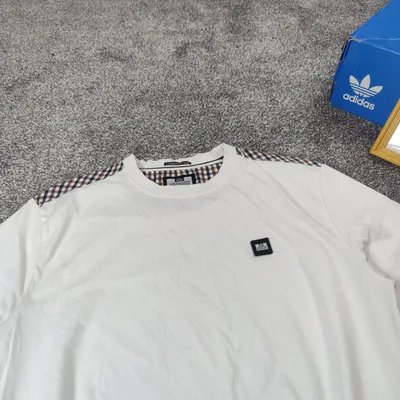 Футболка Weekend Offender